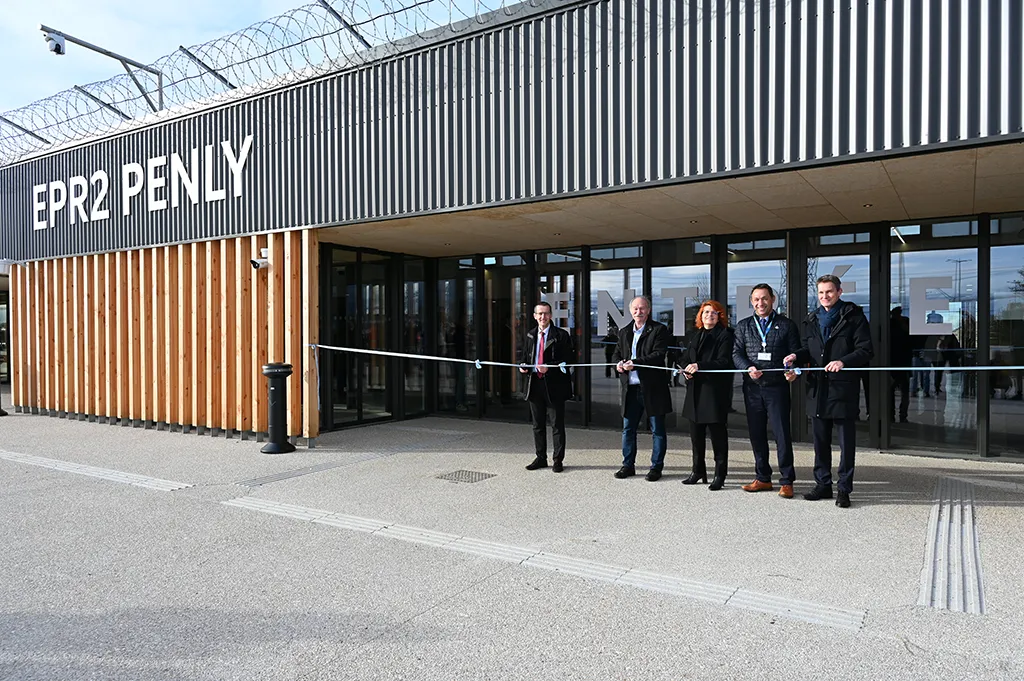 UNE NOUVELLE PORTE S’OUVRE