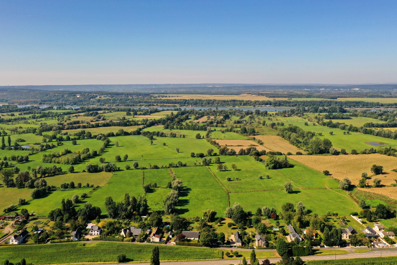 Paysage agricole à Hénouville