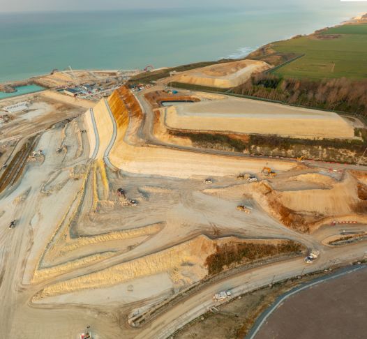 <p>Vue de la falaise et de ses différents niveaux</p>
